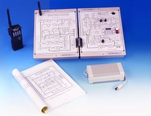 Набор для изучения аналоговых устройств радиосвязи KL-900B
